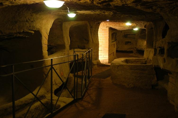 Immagine catacomba di Monte Stallone